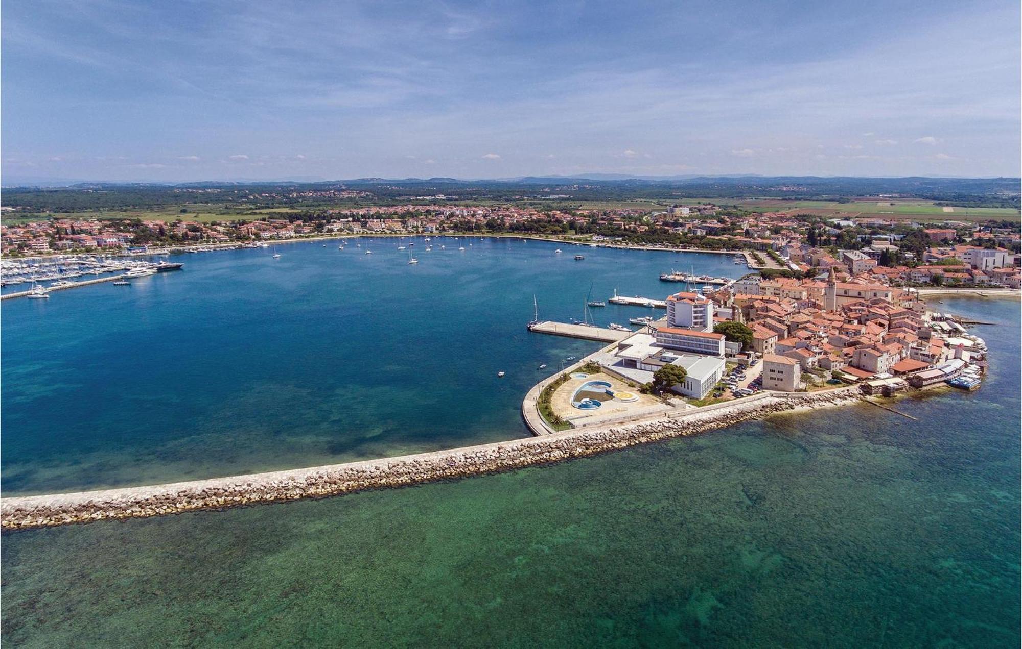 Stunning Apartment In Umag With Wifi Экстерьер фото